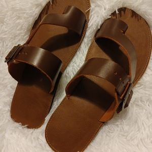Leather sandals